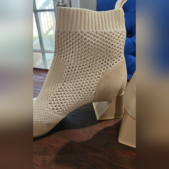 VIVAIA Square-Toe Perforated Heeled Boots(Melissa) In Cream Ivory. Size 7 - Picture 5 of 15